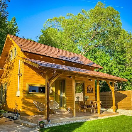 A Kegli Villa Háromhuta Екстериор снимка