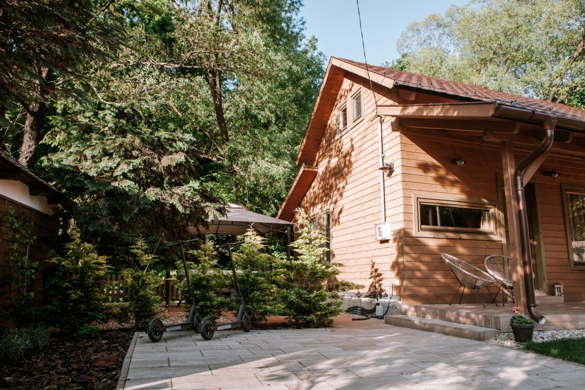A Kegli Villa Háromhuta Екстериор снимка